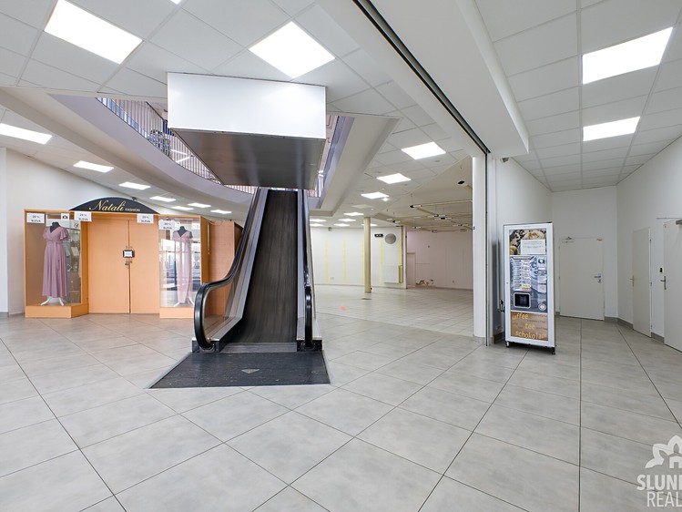 Gewerbefläche zur Miete, 209 m² (1 von 15)
