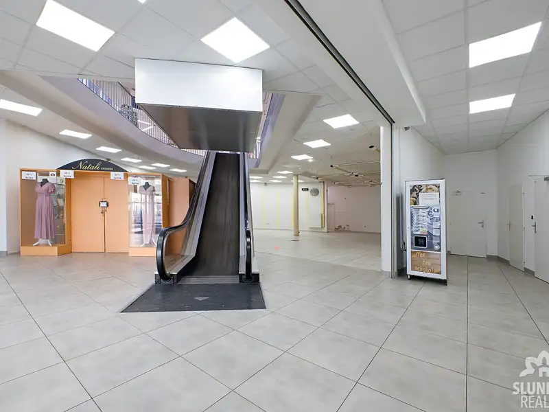 Pronájem obchodního prostoru 209 m², Uherské Hradiště – náhled fotky 1