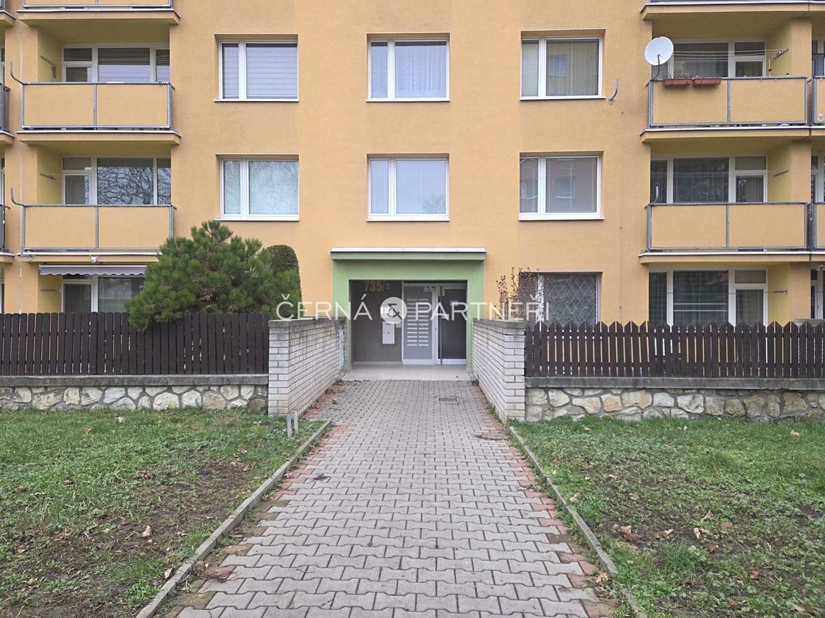 Pronájem bytu 1+1 37 m² – fotografie 2