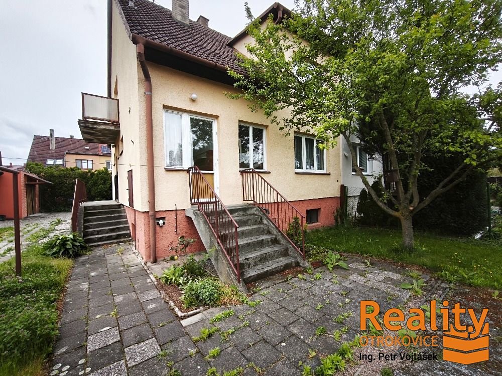 Pronájem rodinného domu 180 m², pozemek 520 m² – fotografie 3