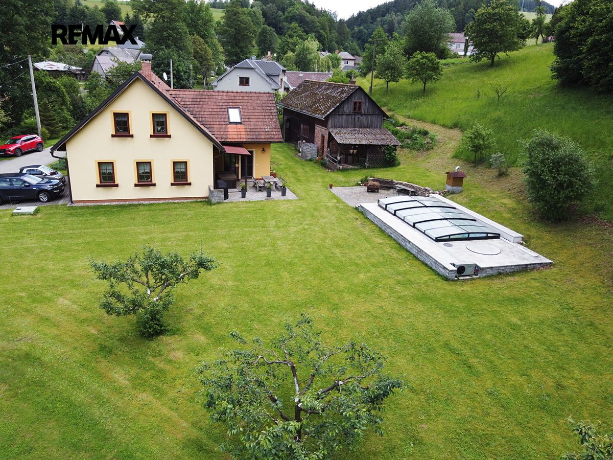 Prodej chalupy 400 m², pozemek 2527 m²