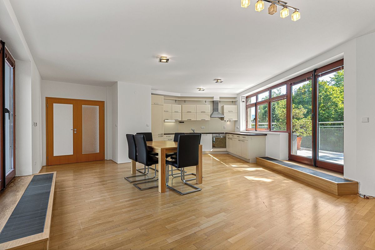 Prodej bytu 4+kk 108 m²