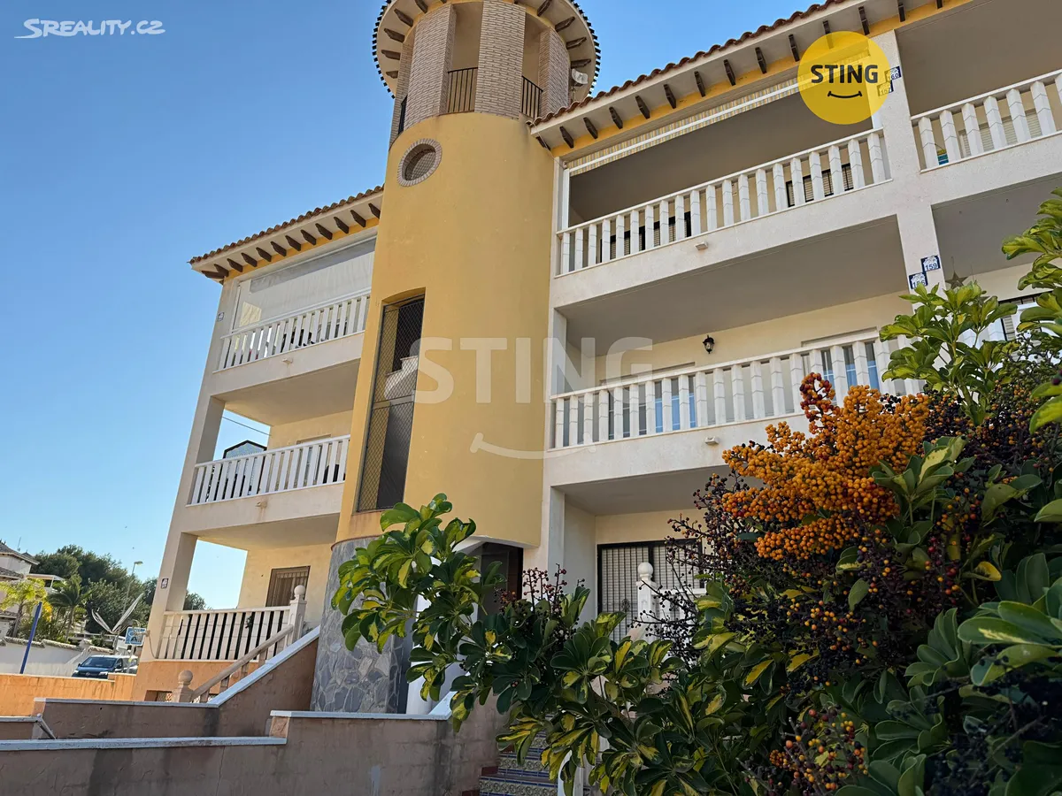 Prodej bytu 3+1 65 m², Torrevieja