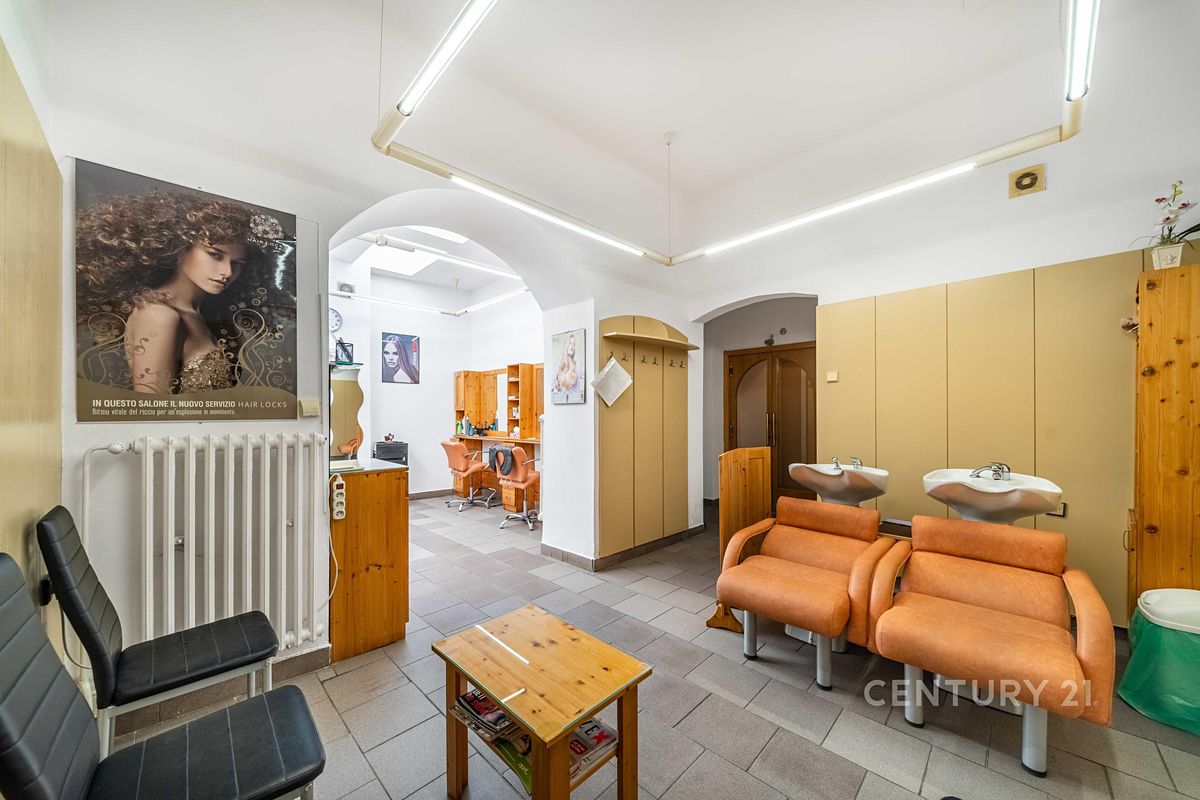 Pronájem obchodního prostoru 55 m² – fotografie 3