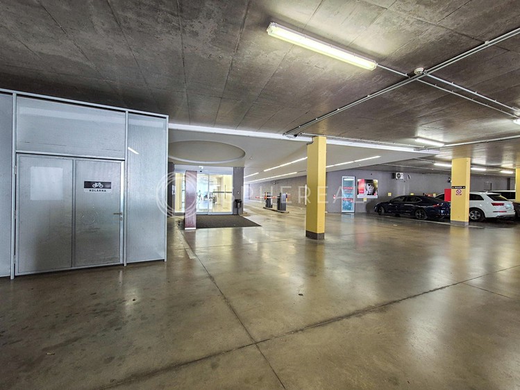 Комерційне приміщення в оренду, 221 м² (14 з 14)