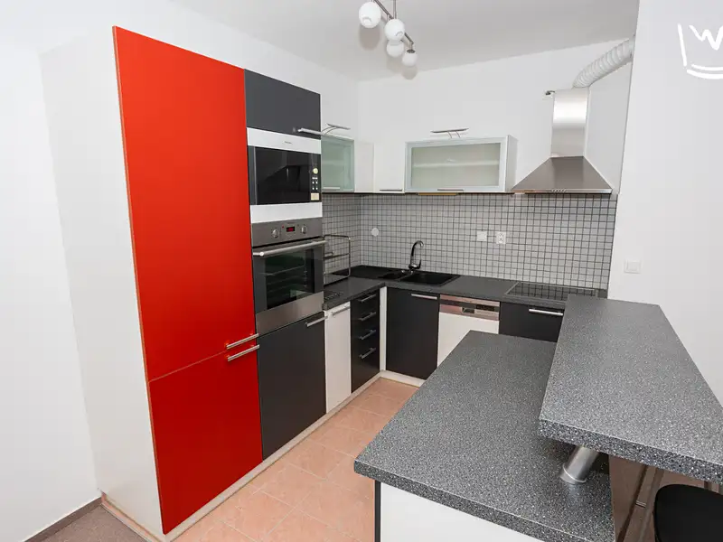 Prodej bytu 1+kk 37 m², Praha – náhled fotky 3