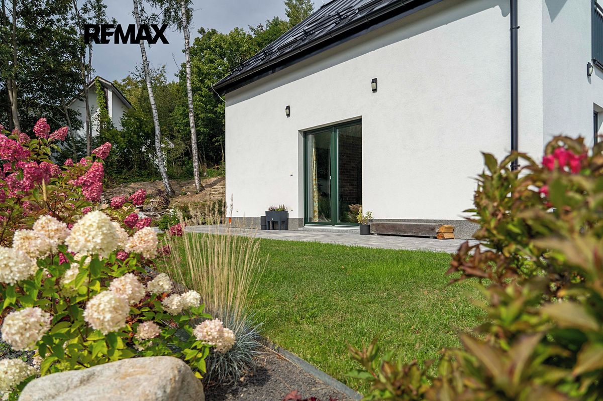 Prodej rodinného domu 111 m², pozemek 901 m² – fotografie 4