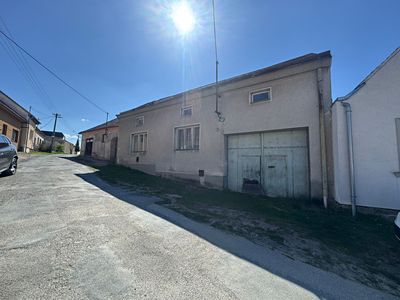 Prodej rodinného domu 195 m², pozemek 783 m²