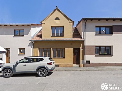 Prodej  rodinného domu 180 m², pozemek 271 m²