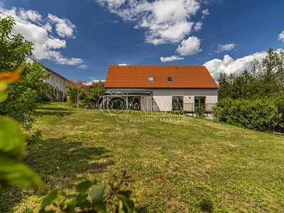 Prodej  rodinného domu 241 m², pozemek 1 020 m²