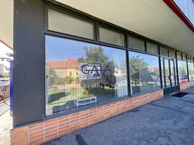 Pronájem obchodního prostoru 56 m²