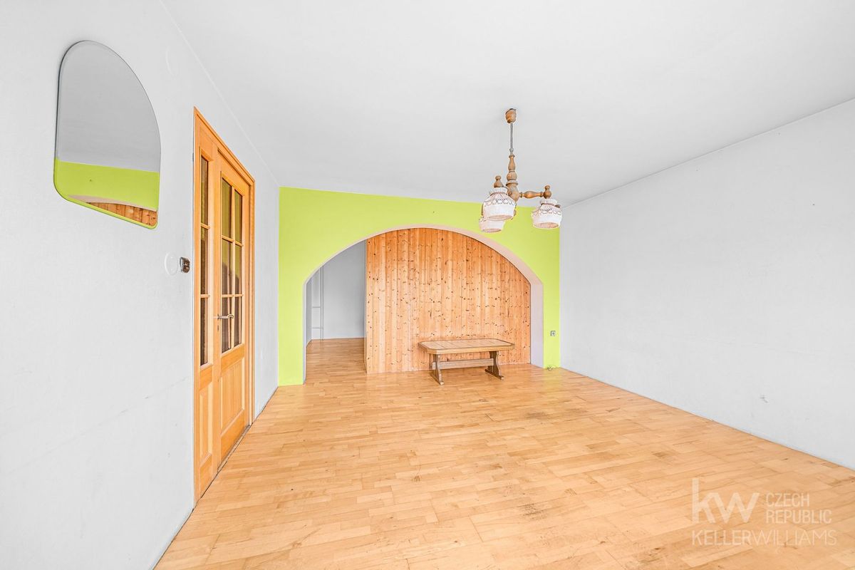 Prodej rodinného domu 570 m², pozemek 968 m² – fotografie 4