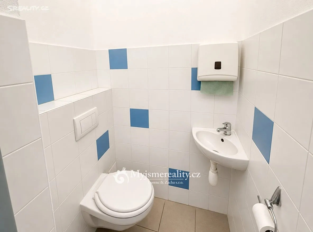 Pronájem kanceláře 65 m² – pohled 5