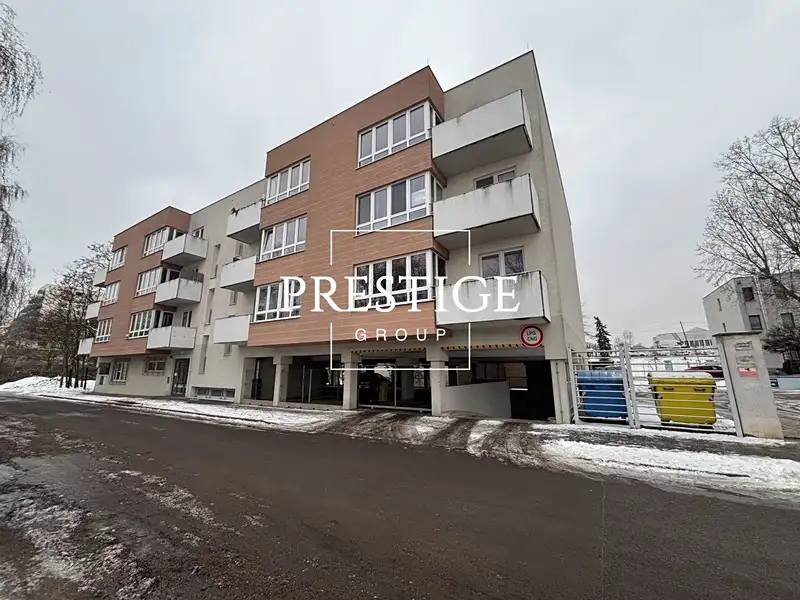 Pronájem garážového stání 12 m², Praha – náhled fotky 3