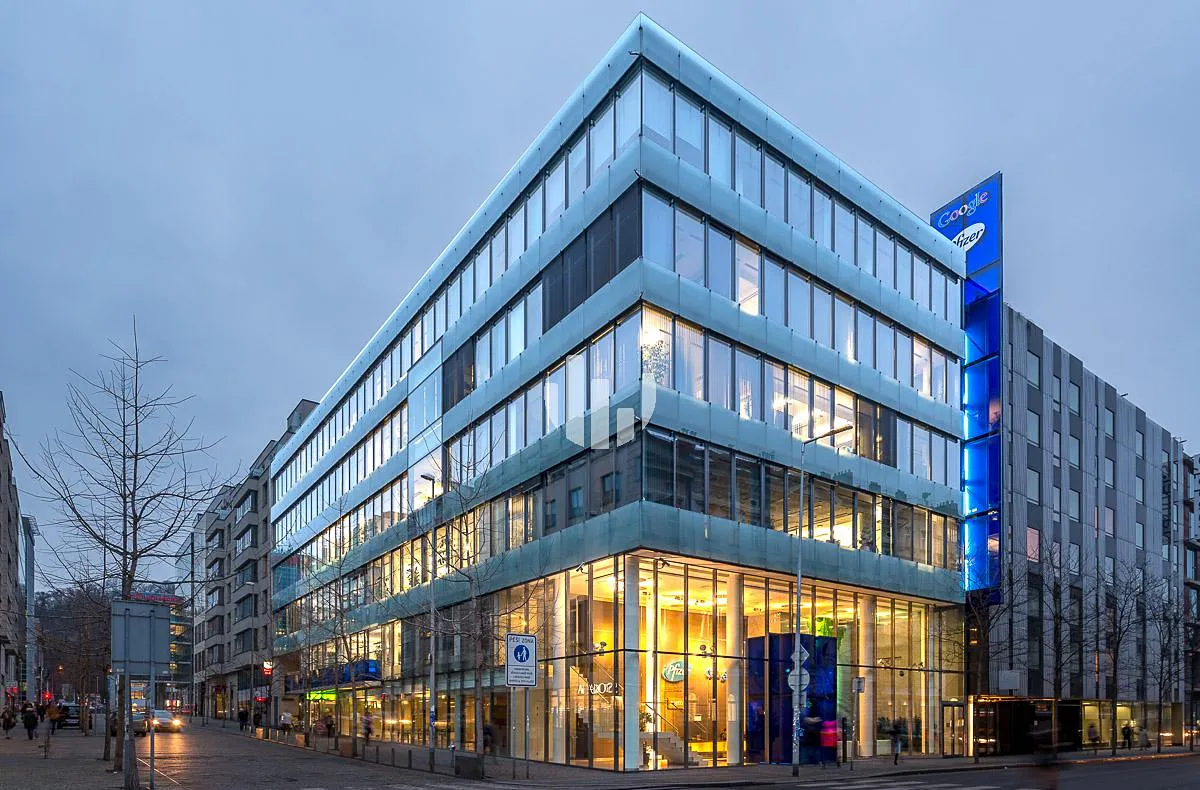 Pronájem kanceláře 848 m²