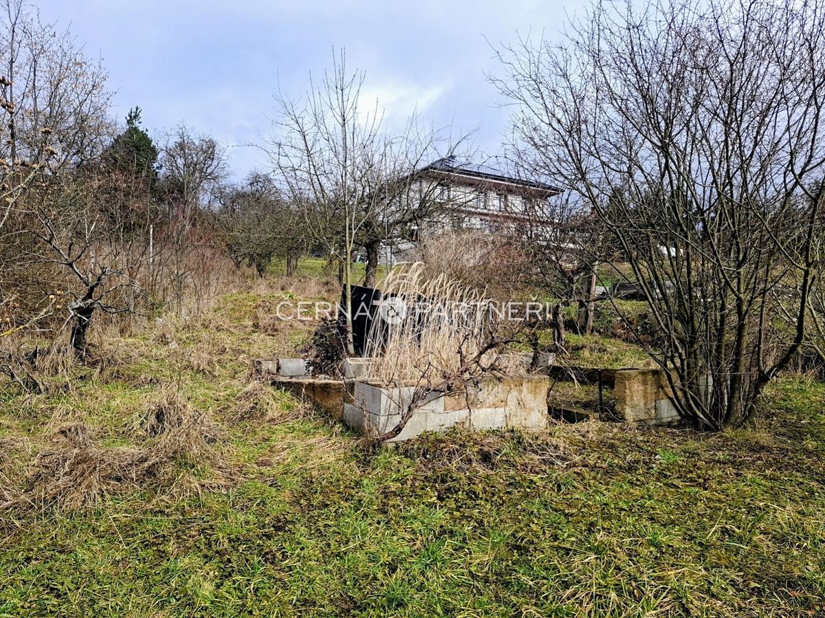 Prodej stavebního pozemku 688 m² – fotografie 4