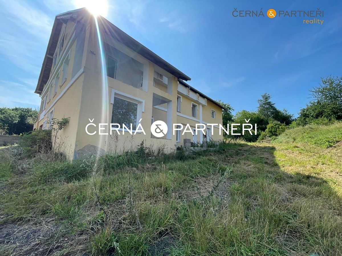 Prodej stavebního pozemku 10857 m²