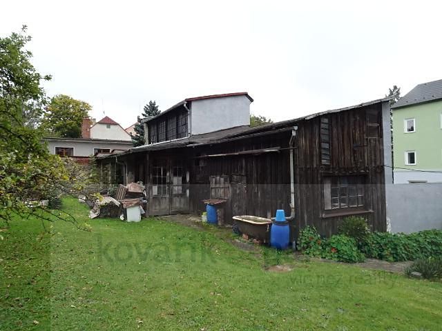 Prodej rodinného domu 220 m², pozemek 1072 m² – fotografie 3