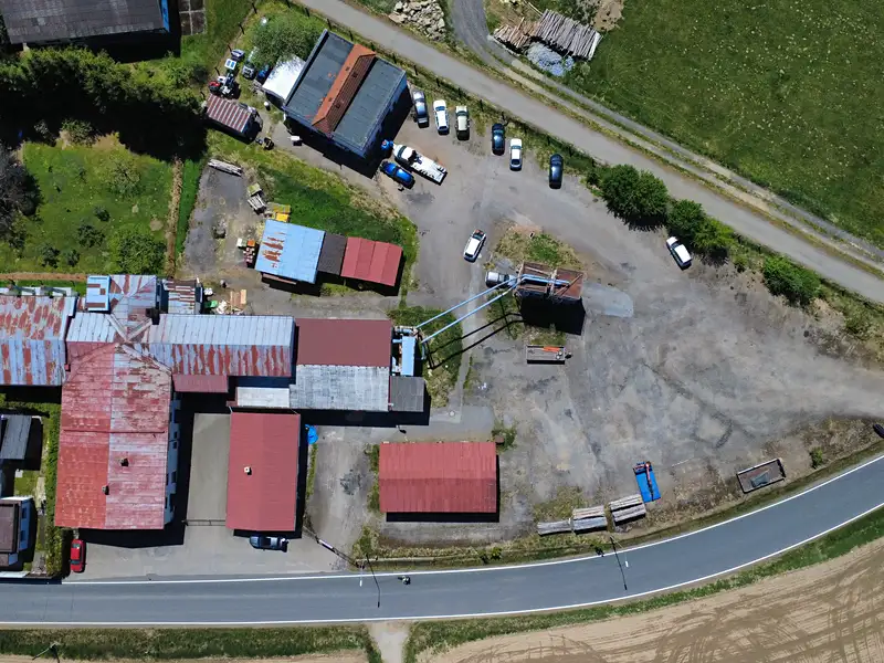 Prodej výrobní haly, prostoru 3000 m², Vacov – náhled fotky 2