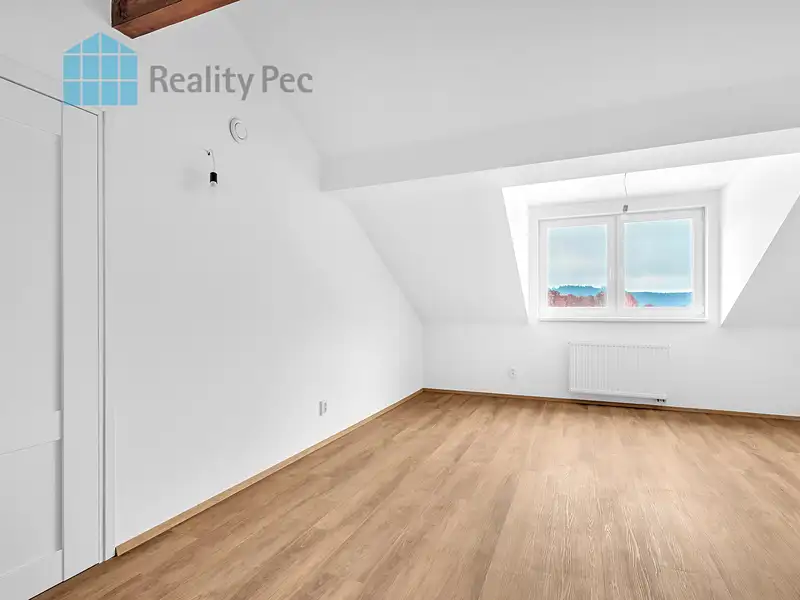 Prodej bytu 3+kk 64 m², Mladé Buky – náhled fotky 2