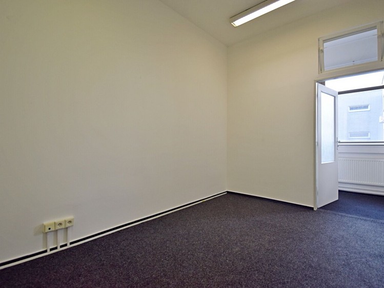 Комерційне приміщення в оренду, 58 м² (8 з 17)