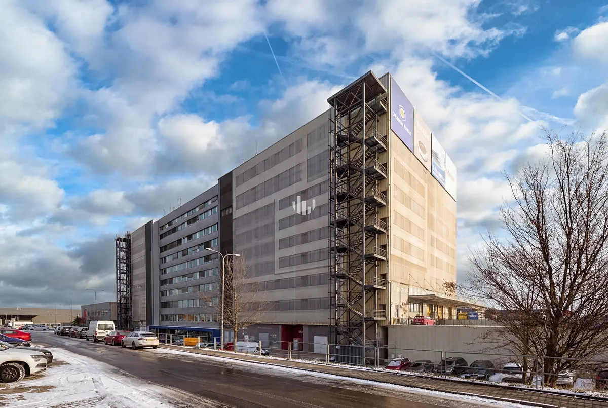 Pronájem kanceláře 317 m²
