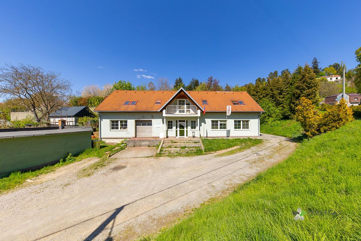 Prodej rodinného domu 150 m², pozemek 2014 m²