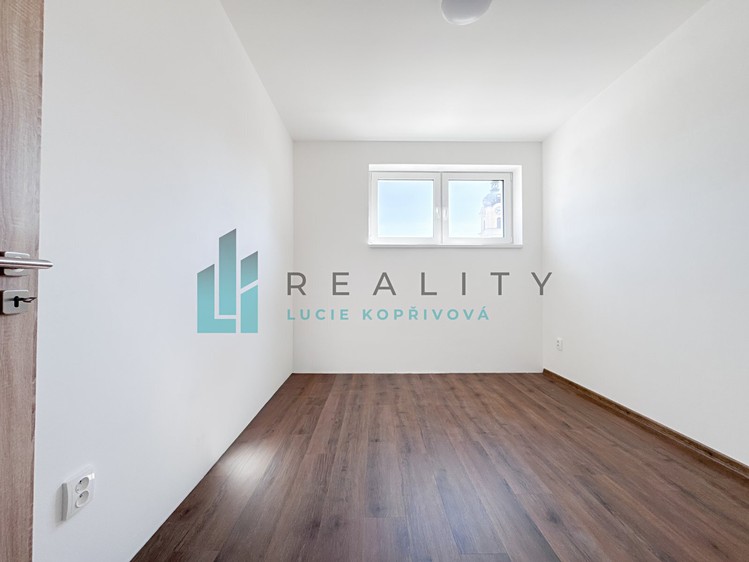 Квартира 3+kk в оренду, 81 м² (7 з 22)