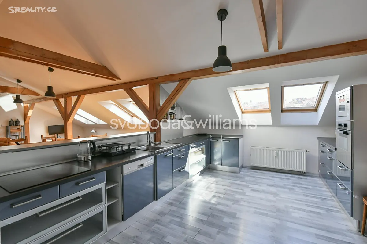 Prodej bytu 3+1 121 m² – pohled 2