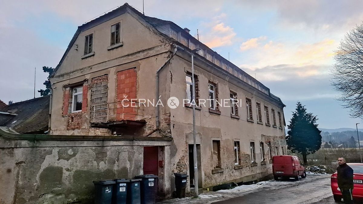 Prodej rodinného domu 540 m², pozemek 242 m²