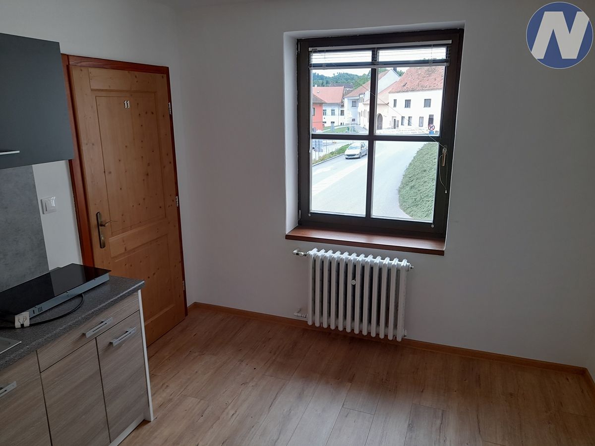 Pronájem bytu 2+kk 34 m² – fotografie 3