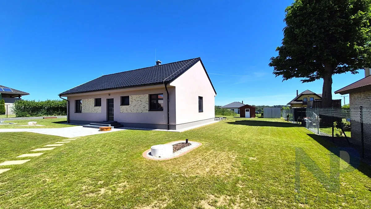 Prodej rodinného domu 112 m², pozemek 1923 m²