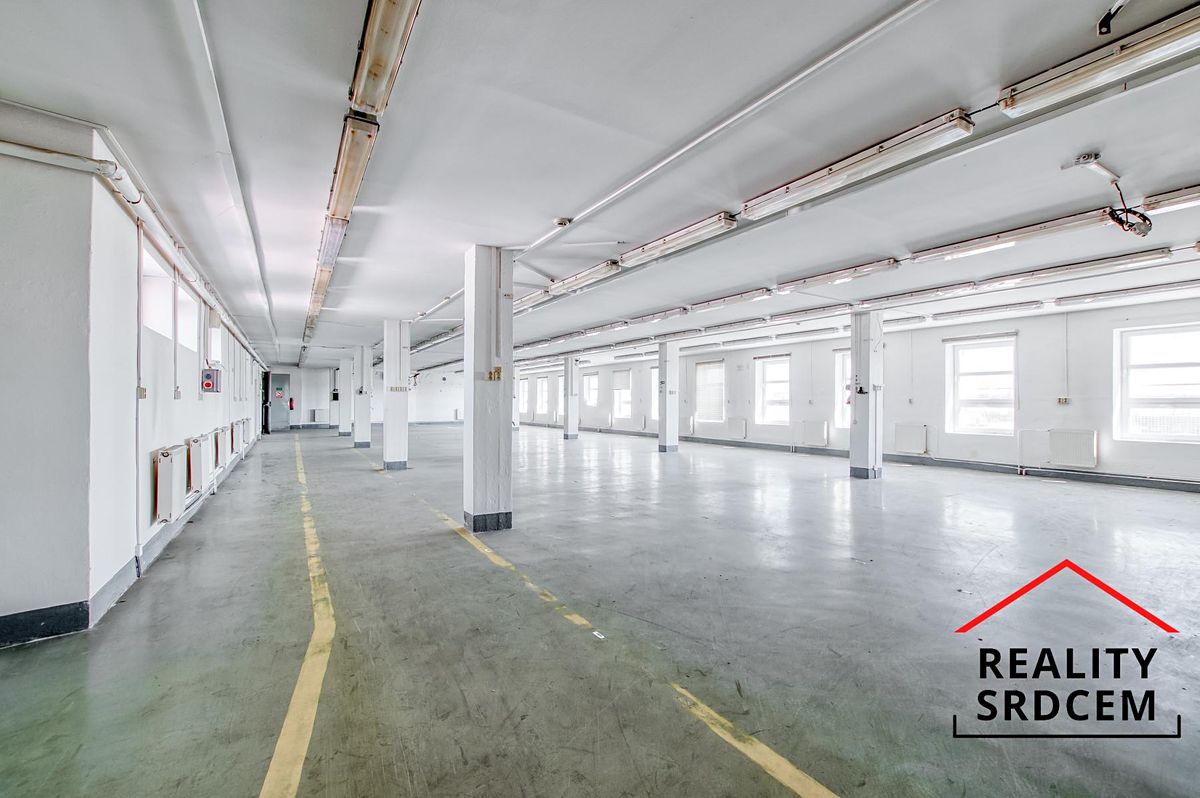 Pronájem skladového prostoru 613 m² – fotografie 3