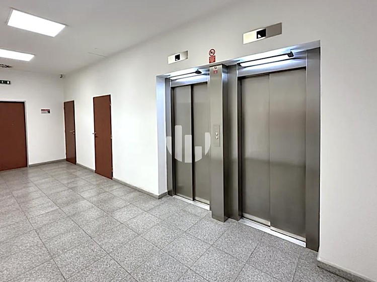 Комерційне приміщення в оренду, 317 м² (10 з 10)