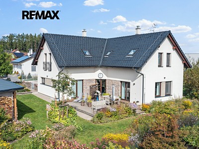 Prodej  rodinného domu 215 m², pozemek 749 m²