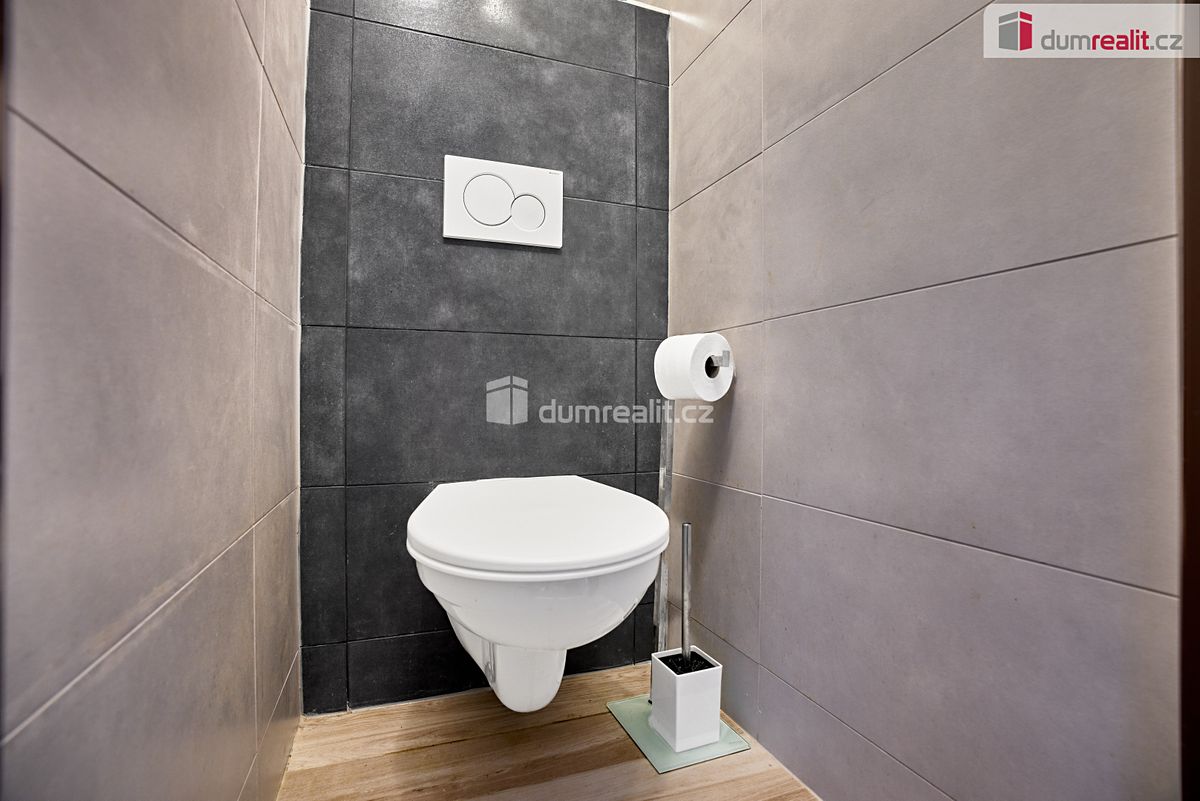 Prodej vily 280 m², pozemek 490 m² – fotografie 5