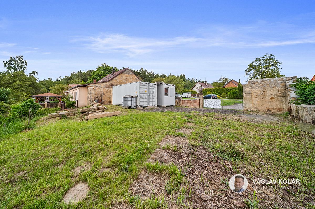Prodej stavebního pozemku 1805 m² – fotografie 2