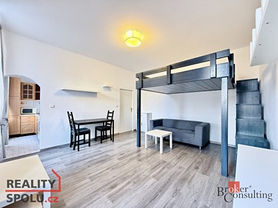 Pronájem bytu 1+kk 40 m²
