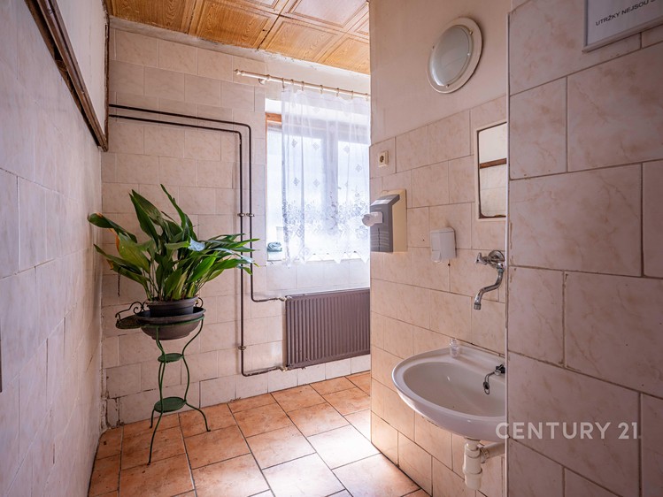 Комерційне приміщення на продаж, 458 м² (28 з 35)