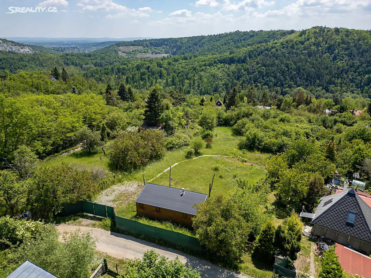 Prodej stavebního pozemku 2261 m² – další