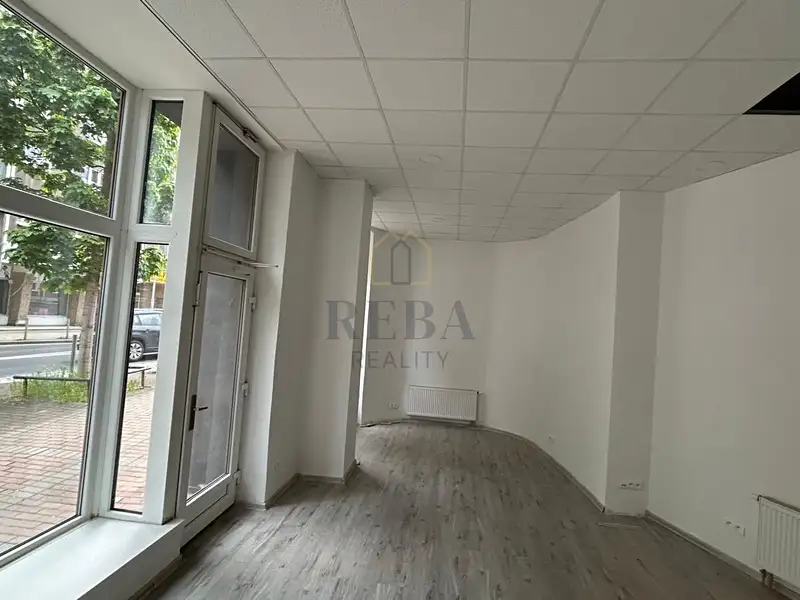 Pronájem obchodního prostoru 105 m², Karlovy Vary – náhled fotky 3