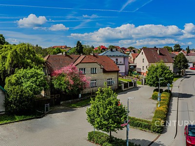 Prodej  rodinného domu 180 m², pozemek 2 322 m²