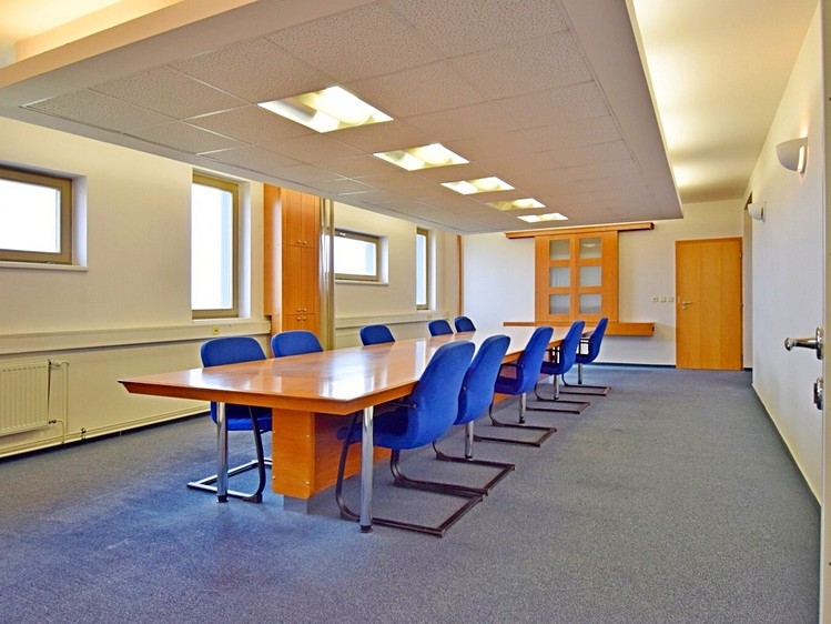 Pronájem komerčního prostoru, 192 m² (8 z 17)