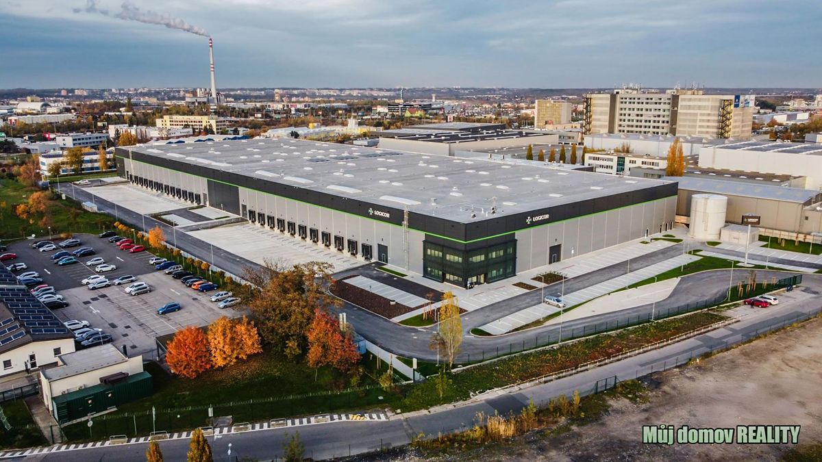 Pronájem výrobní haly, prostoru 10200 m²