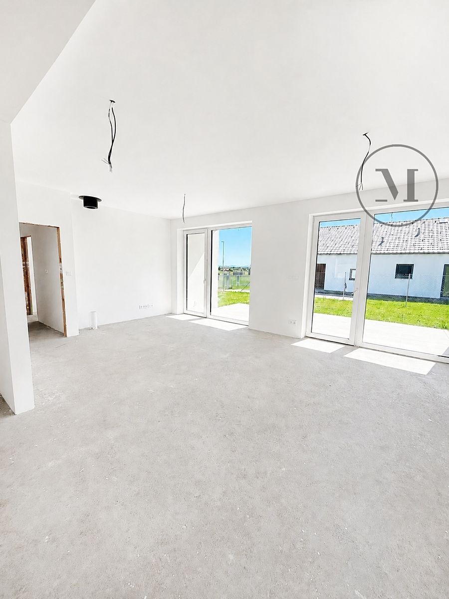 Prodej rodinného domu 127 m², pozemek 844 m² – fotografie 5