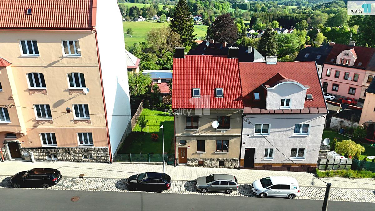 Prodej rodinného domu 145 m², pozemek 363 m² – fotografie 2