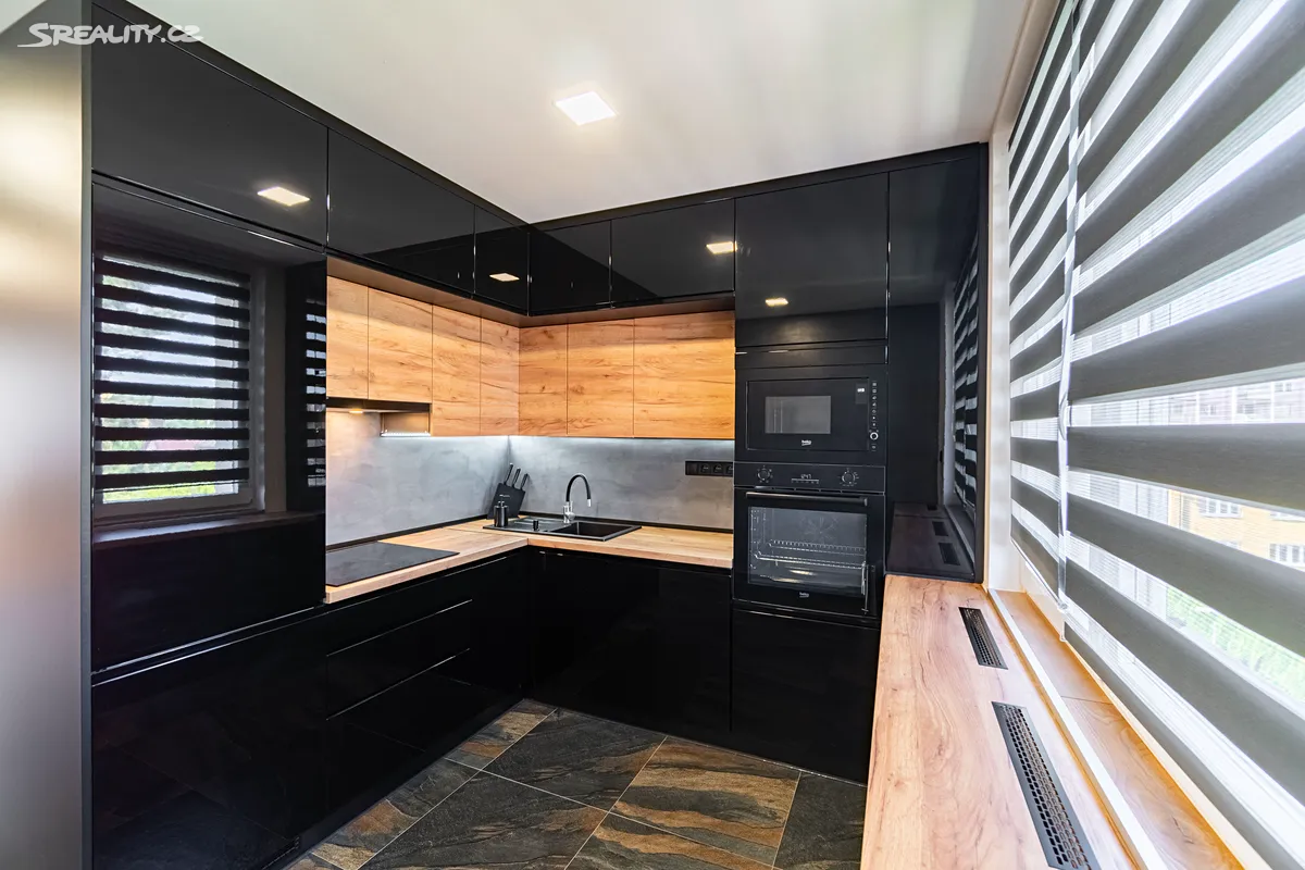 Pronájem bytu 2+1 54 m², Valašské Meziříčí
