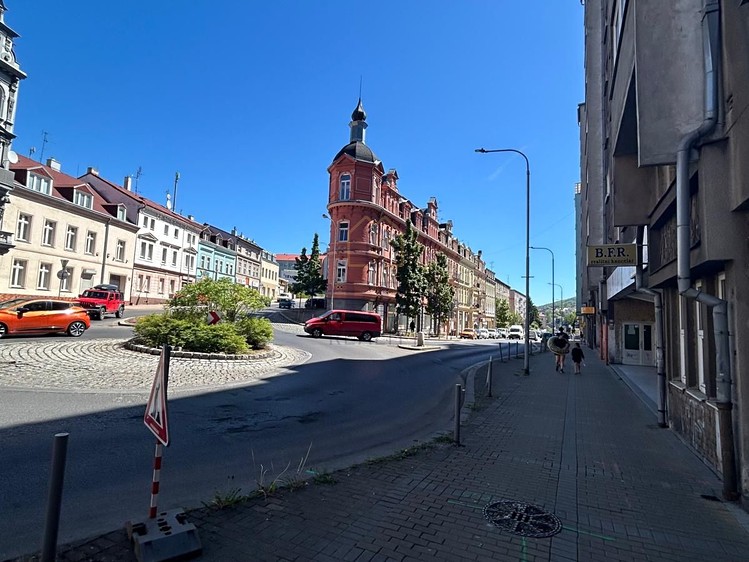 Комерційне приміщення в оренду, 105 м² (2 з 8)