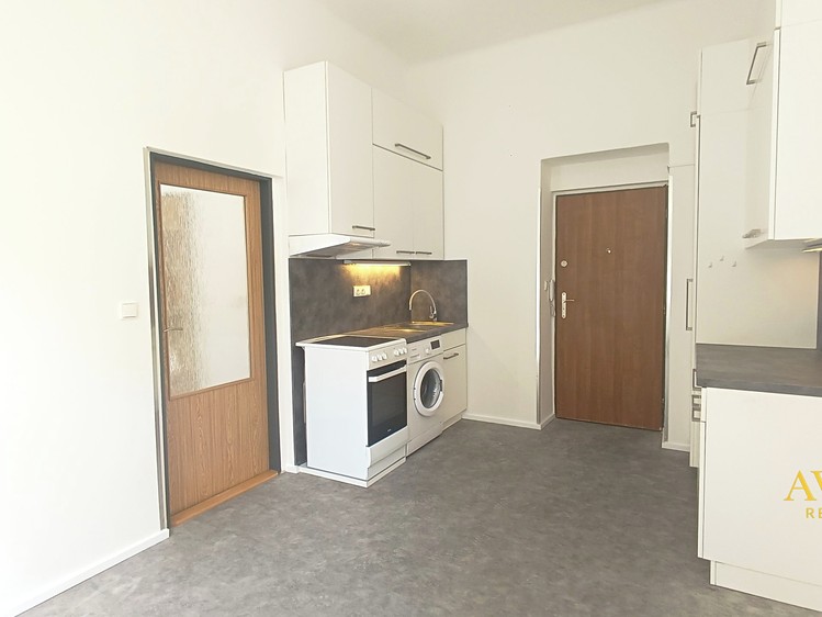 Pronájem bytu 2+kk, 44 m² (1 z 6)