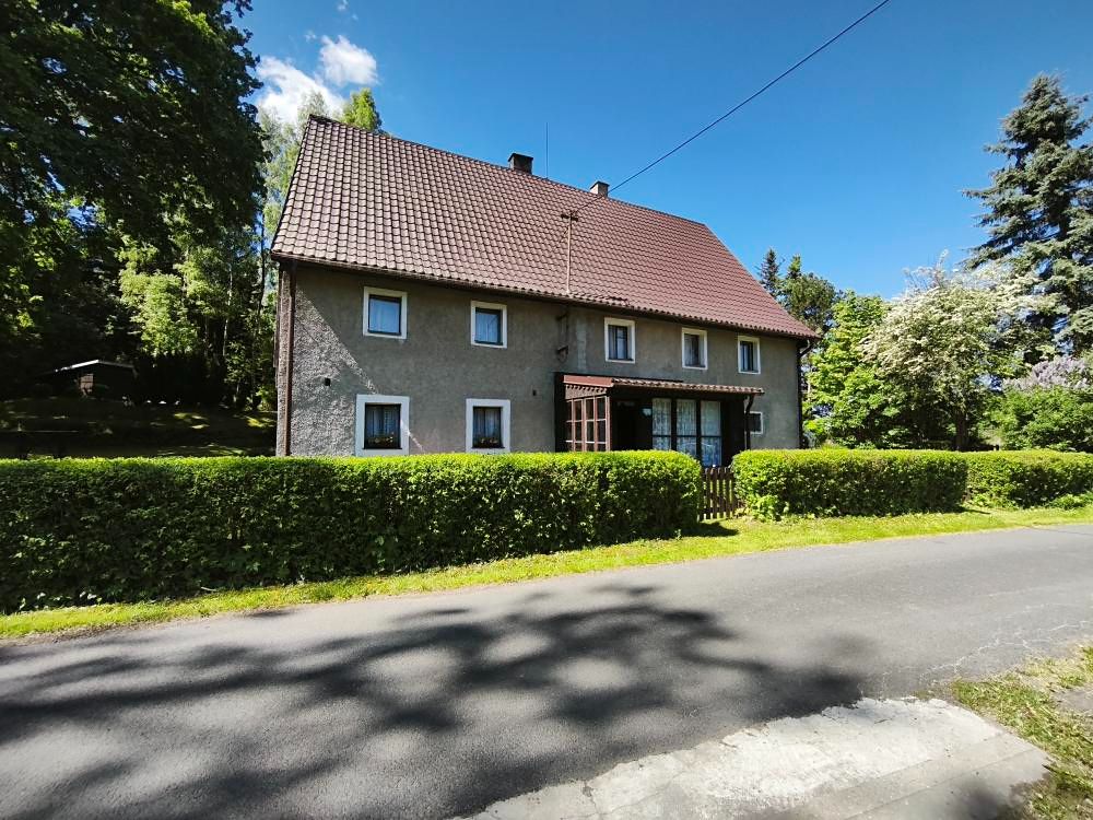 Prodej chalupy 160 m², pozemek 664 m² – fotografie 2